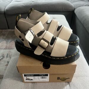 Dr Martens airwave gryphon quad women’s sandals